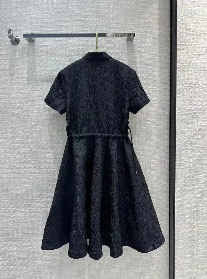 2023 Новое модное женское платье с хорошей грудью хорошего качества, классическое маленькое черное платье с юбкой