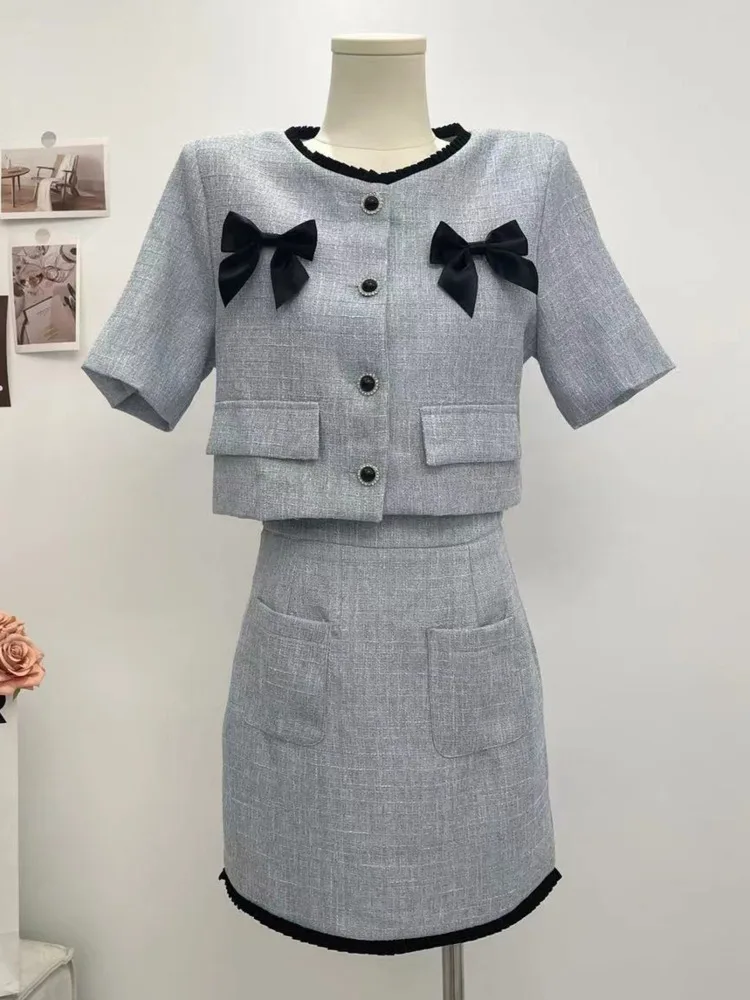Корейский модный комплект из двух предметов, женские наряды 2023, летние топы с коротким рукавом и бантом + костюмы с мини-юбкой с высокой талией
