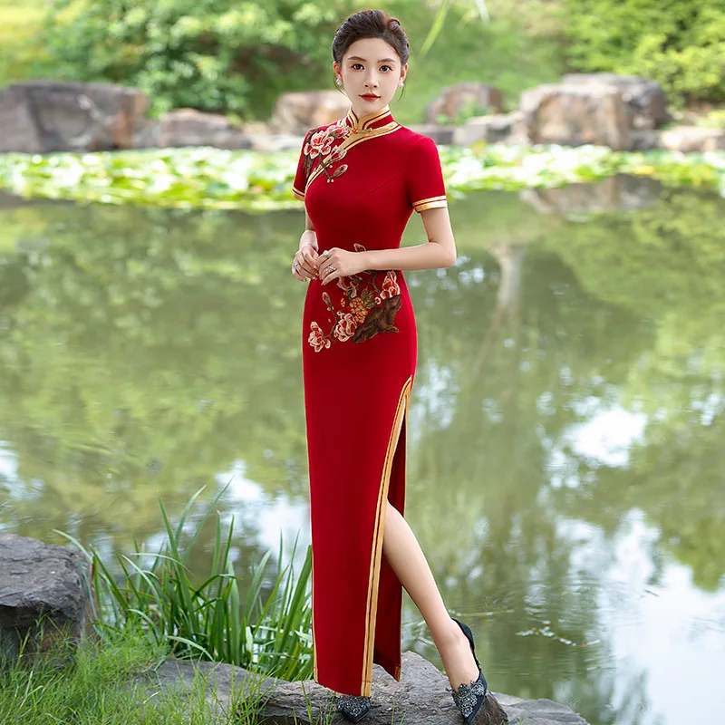 Красное свадебное платье Ципао с вышивкой, Женское вечернее платье, Китайский Длинный Чонсам, Традиционные китайские Восточные платья, Бархатное платье