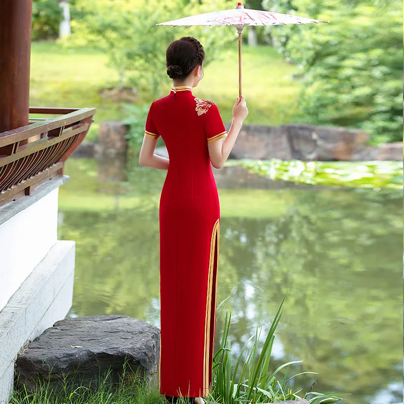 Красное свадебное платье Ципао с вышивкой, Женское вечернее платье, Китайский Длинный Чонсам, Традиционные китайские Восточные платья, Бархатное платье