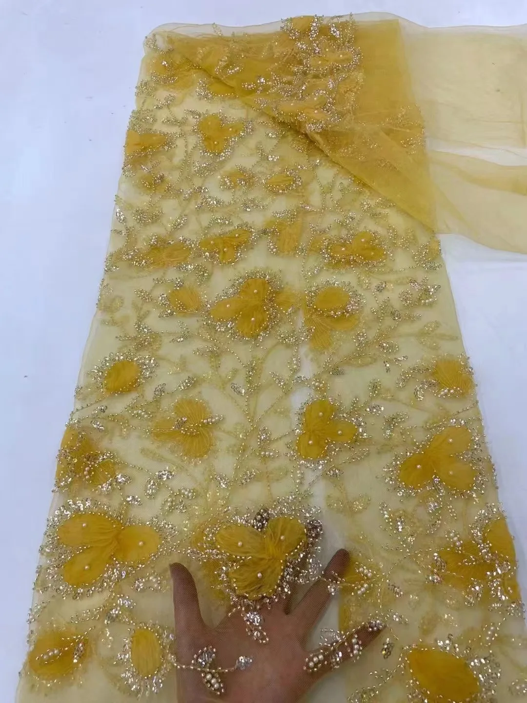 Новейшая французская тюлевая кружевная ткань в африканском стиле с вышивкой бисером, Высококачественное сетчатое кружево с пайетками 2023 года для свадебного шитья