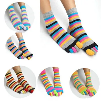 Женские и мужские носки с пятью носками, модные хлопковые мягкие теплые носки на щиколотке, разноцветные чулки в полоску на пальцах.