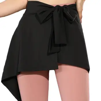 Эта юбка для йоги используется в качестве набедренного чехла, который можно использовать для танцев или для повседневной носки.