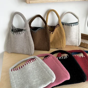 Новая популярная вязаная шерстяная сумка нишевого дизайна Ins, повседневная, маленькая, простая, сочетающаяся с небольшой сумкой, квадратной сумкой